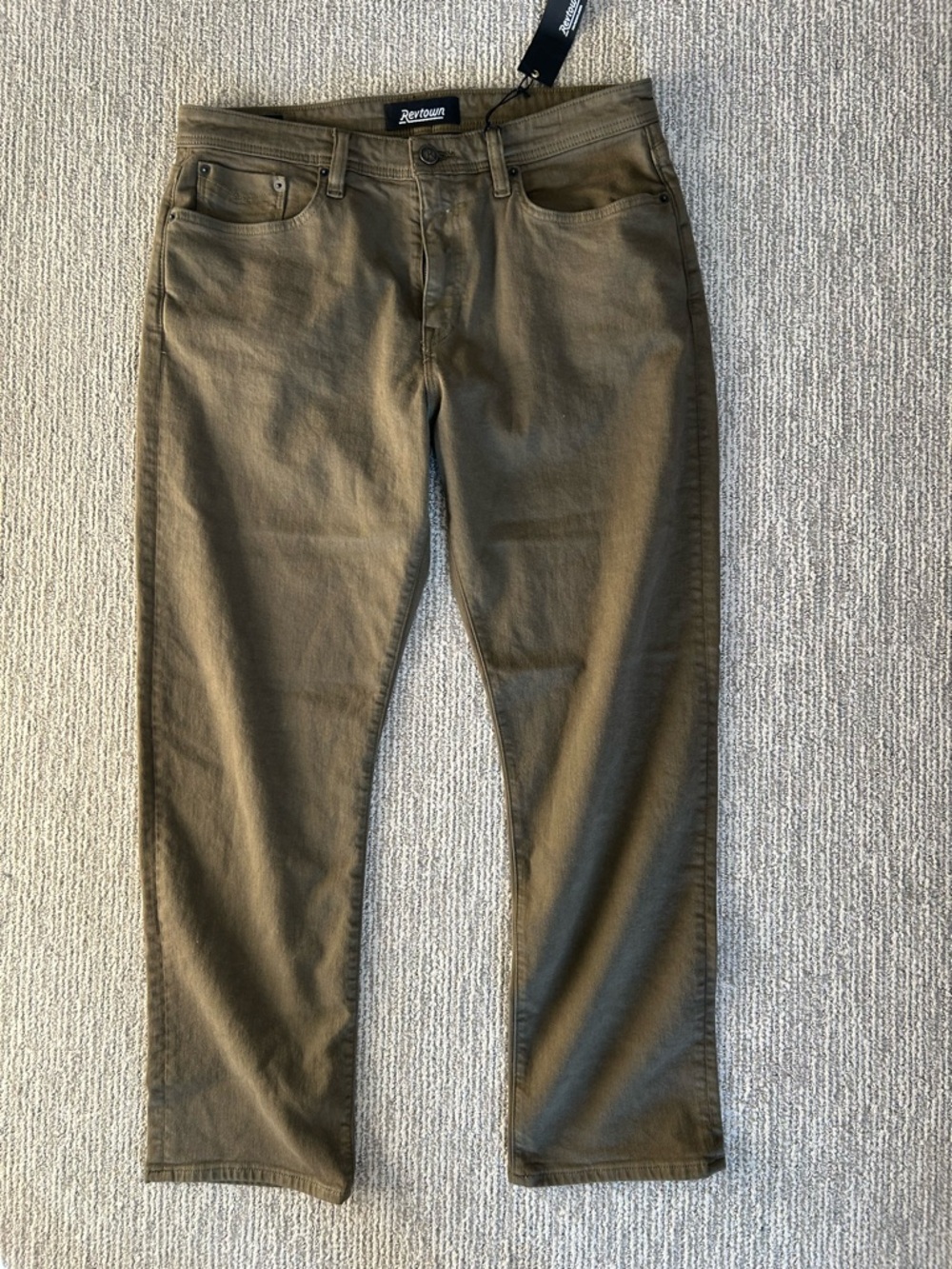 Revtown Automatic NWT Men’s Olive/Tan Straight Jeans, 36/30.